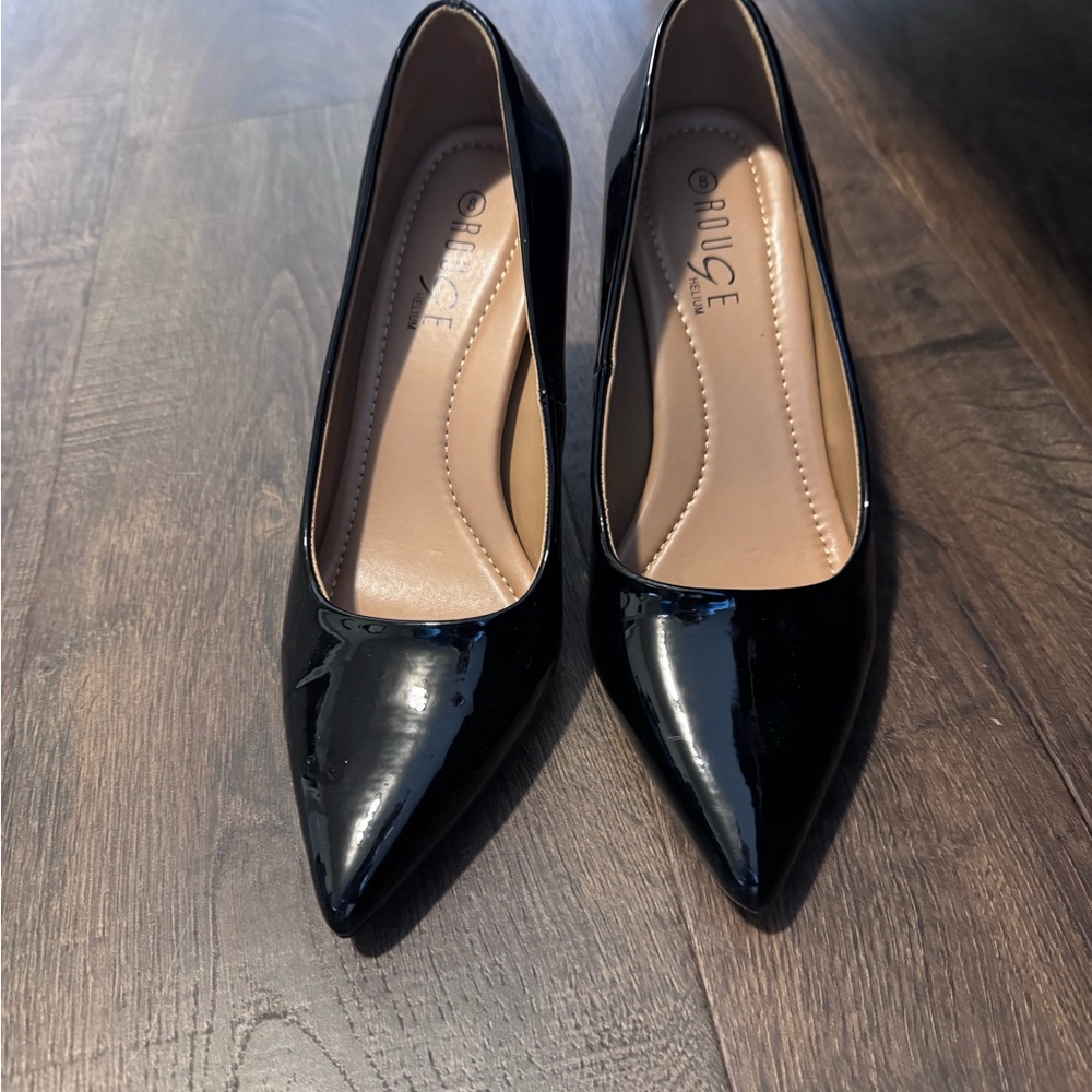 Rouge Helium Black Patent Pointed-Toe Pumps
